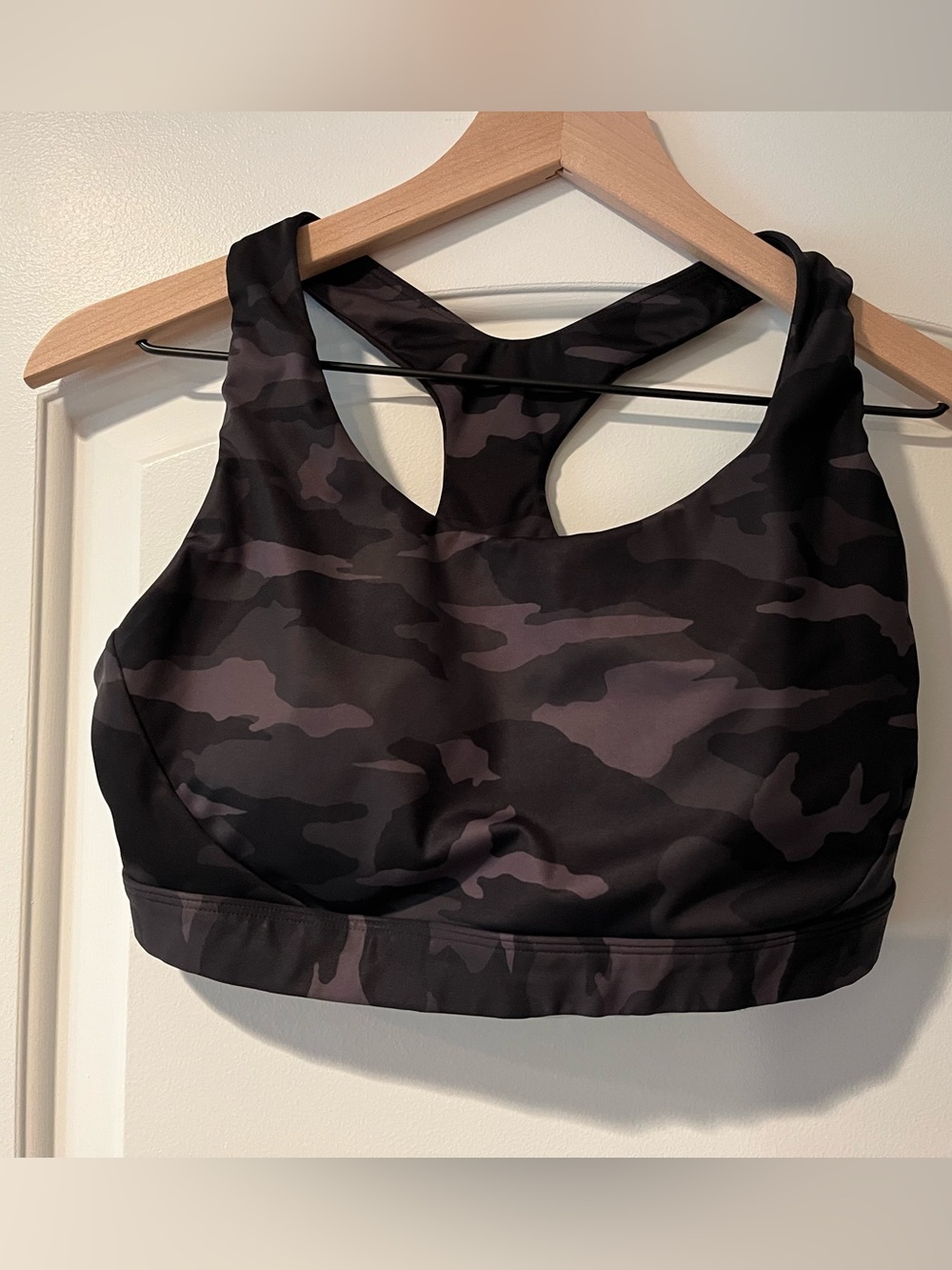 Athleta Women’s Black Camo Racerback Bra- Size Large A-C